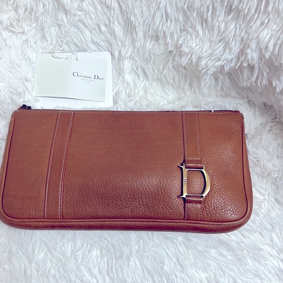 *Authentic*Dior leather handbag in excellent condition - Picture 2 of 12